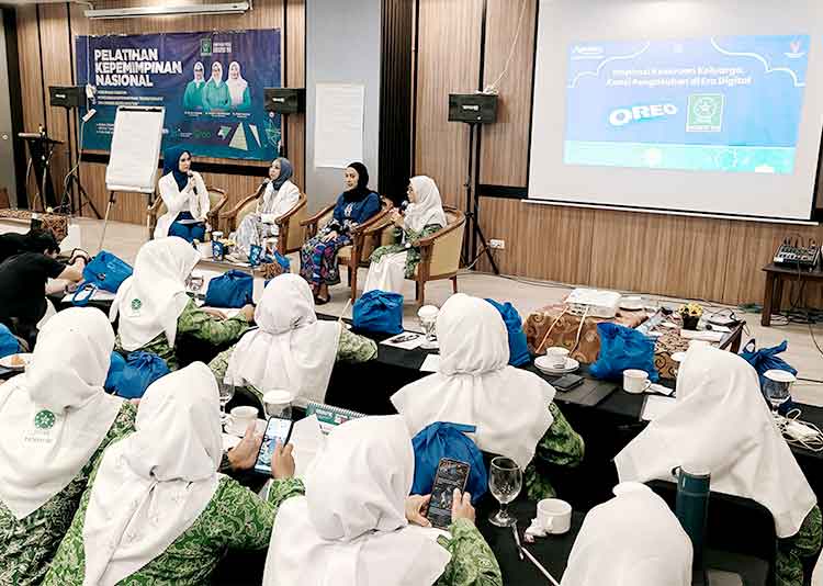 OREO dan Fatayat NU Beri Inspirasi Pengasuhan Cerdas di Era Digital