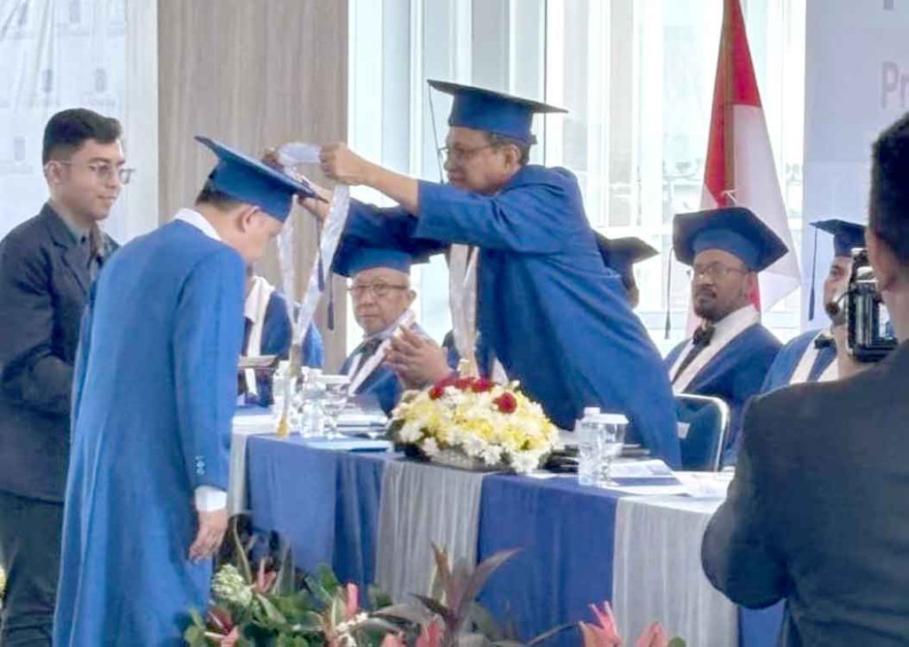 Universitas Paramadina Kukuhkan Prof. Ahmad Azmy sebagai Guru Besar