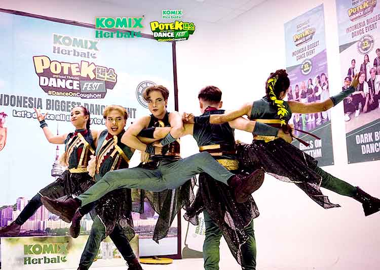 Komix Herbal Ajak Gen Z Hadapi Batuk dengan Cara yang Fun