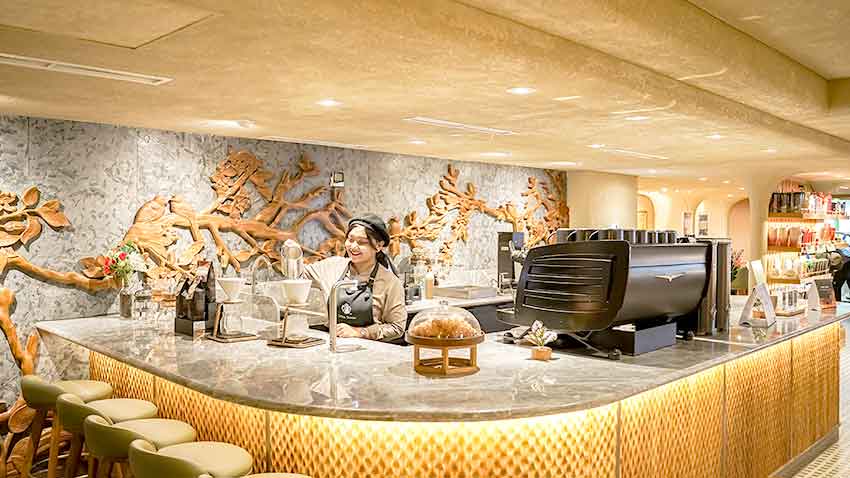 Gerai Pertama Starbucks Indonesia Bersolek dengan Konsep Desain Lebih Segar